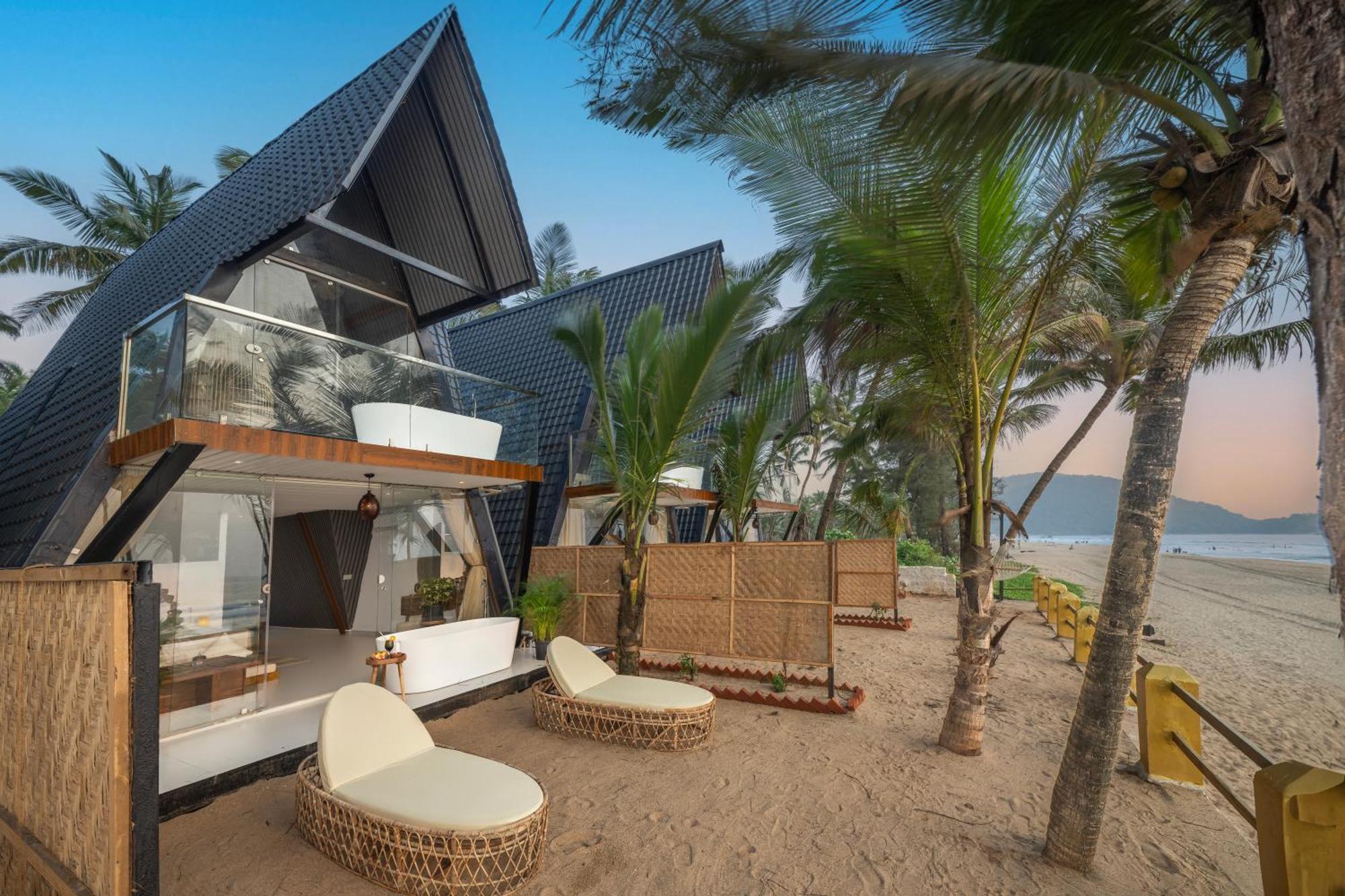 The Rose Goa Beach Resort Agonda Eksteriør billede