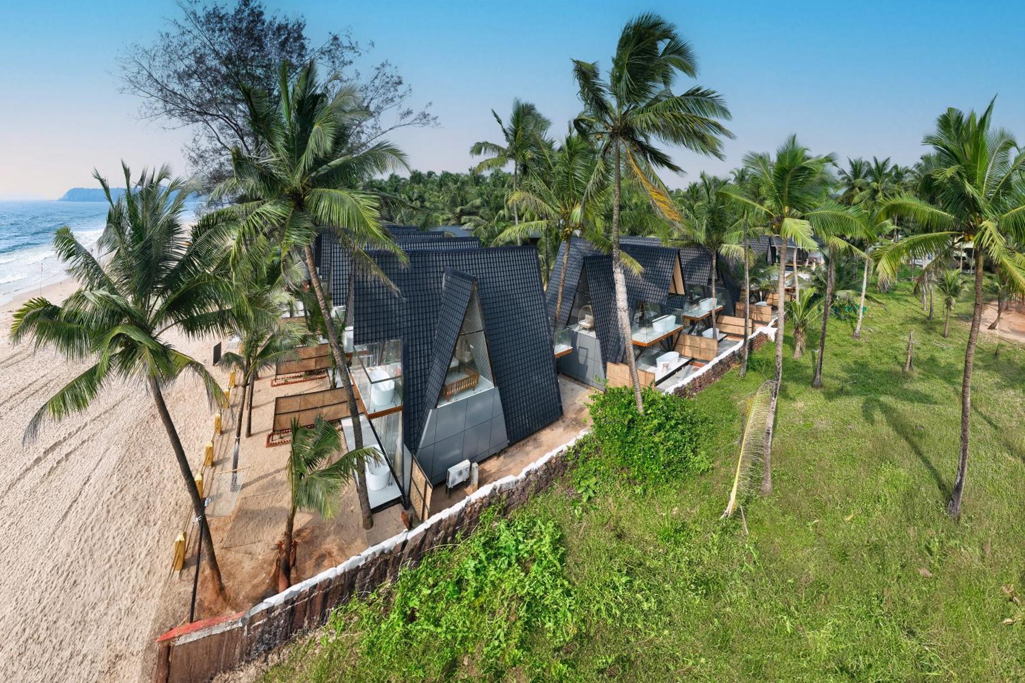 The Rose Goa Beach Resort Agonda Eksteriør billede