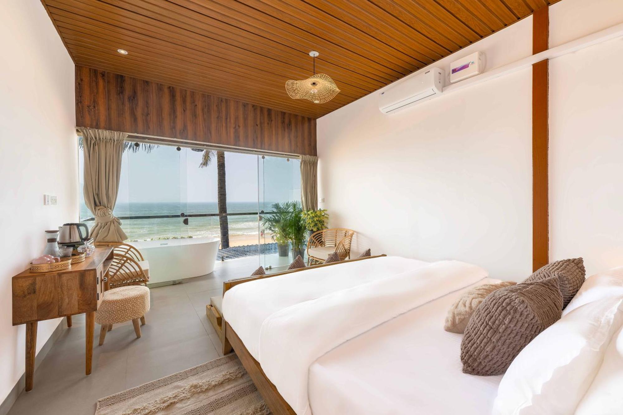 The Rose Goa Beach Resort Agonda Eksteriør billede