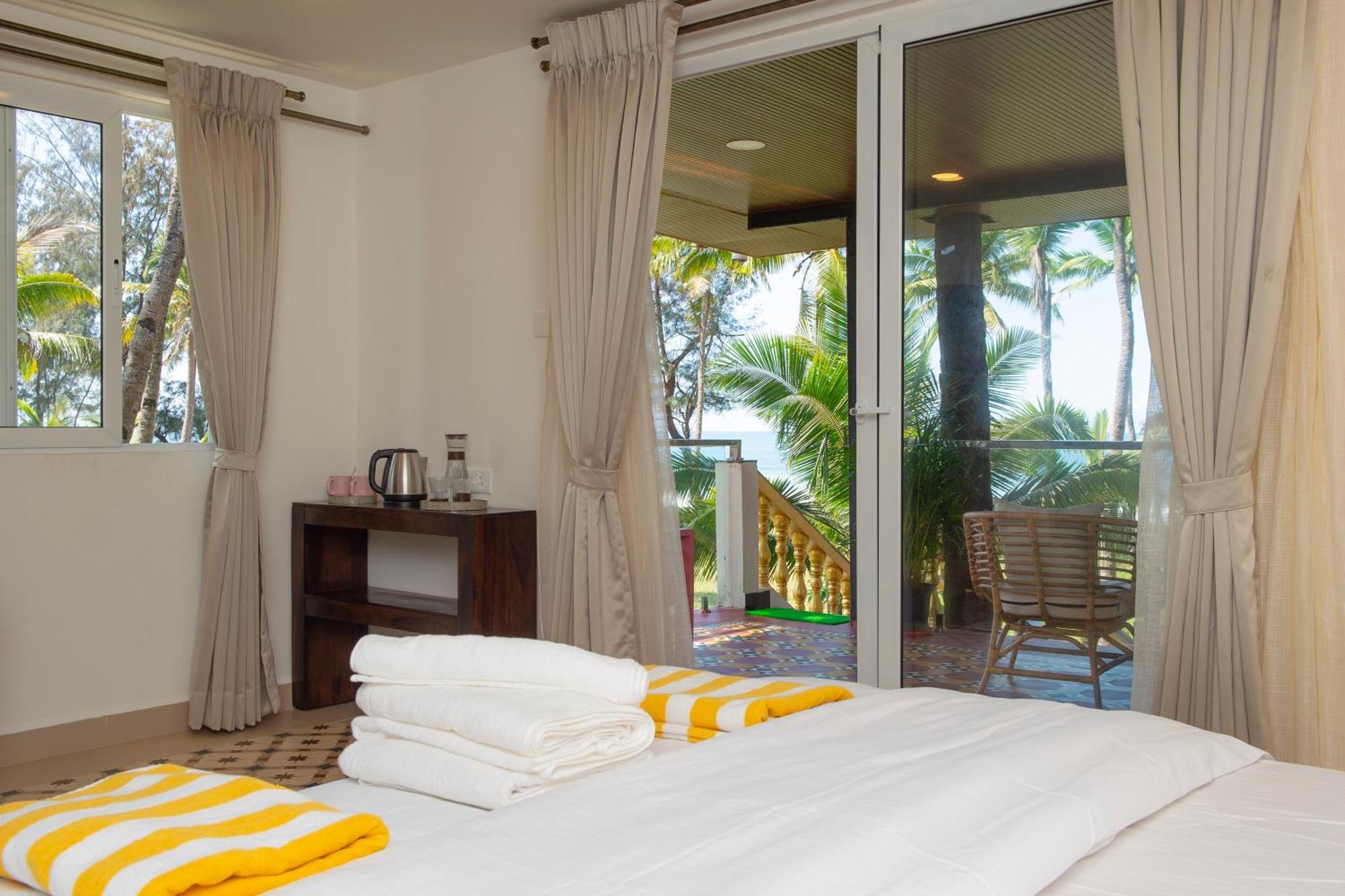 The Rose Goa Beach Resort Agonda Eksteriør billede