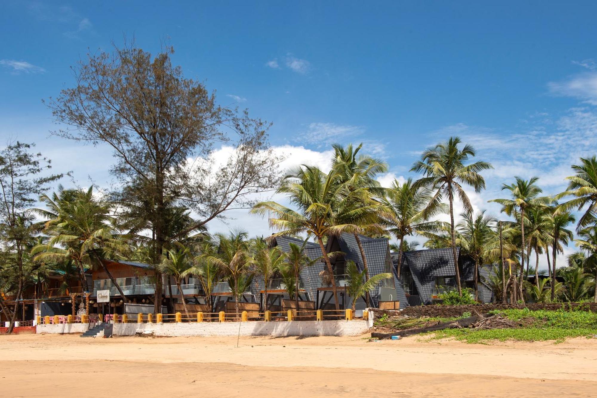 The Rose Goa Beach Resort Agonda Eksteriør billede