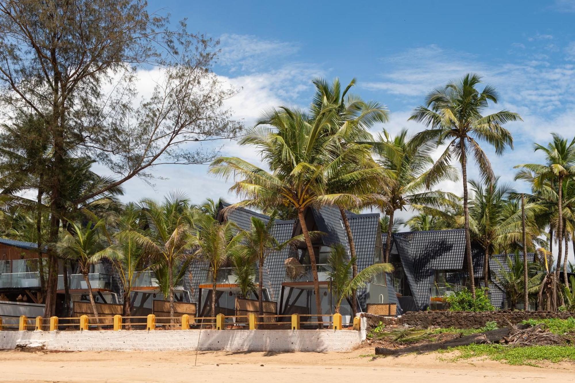 The Rose Goa Beach Resort Agonda Eksteriør billede